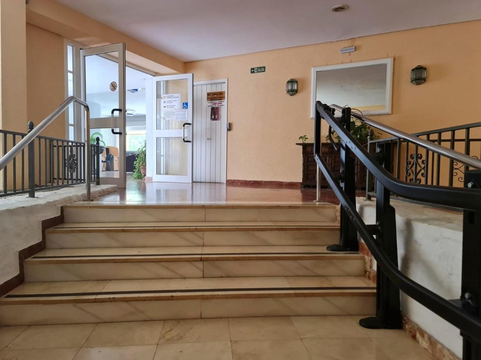 Estudio Aguila Prive Aceptamos Mascotas Benalmádena Zewnętrze zdjęcie